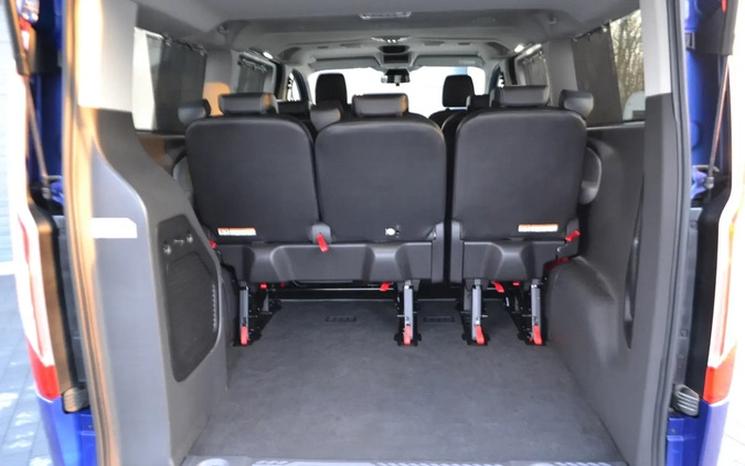 Ford Tourneo Custom cena 81500 przebieg: 207000, rok produkcji 2018 z Bełżyce małe 704